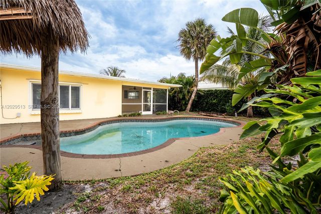 1104 SW 12th St, Boca Raton, FL 33486