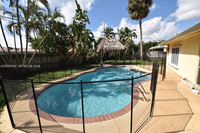 1104 SW 12th St, Boca Raton, FL 33486