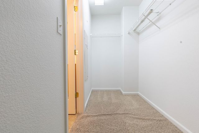401 Anjou Cir, Sacramento, CA 95835