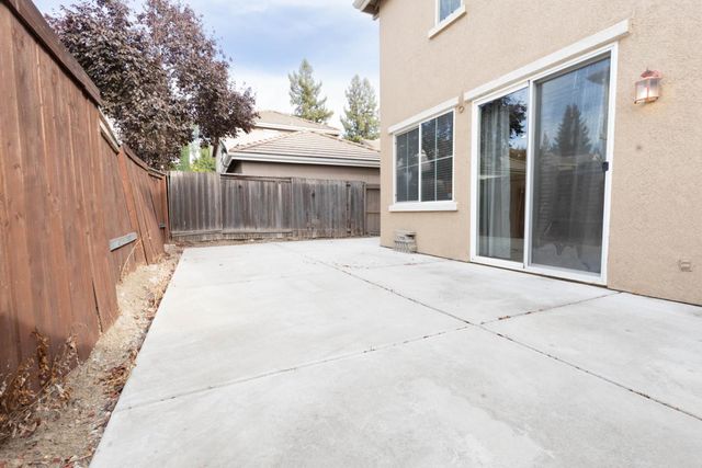 401 Anjou Cir, Sacramento, CA 95835