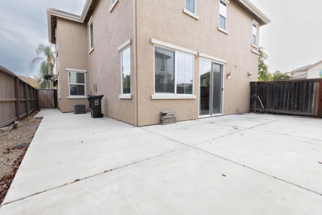 401 Anjou Cir, Sacramento, CA 95835