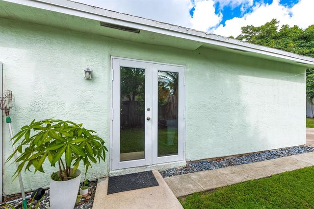 10117 Mikado Lane, Royal Palm Beach, FL 33411