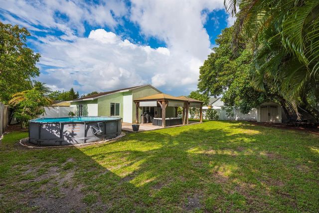 10117 Mikado Lane, Royal Palm Beach, FL 33411