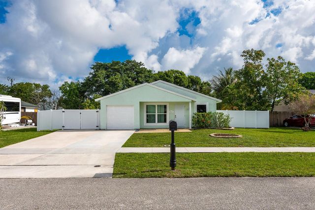 10117 Mikado Lane, Royal Palm Beach, FL 33411
