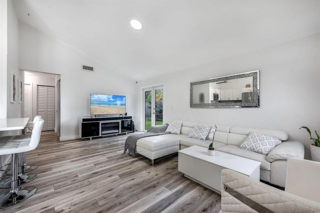 10117 Mikado Lane, Royal Palm Beach, FL 33411