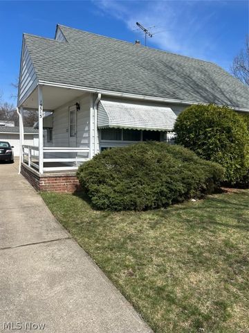 15513 Walvern Boulevard, Maple Heights, OH 44137