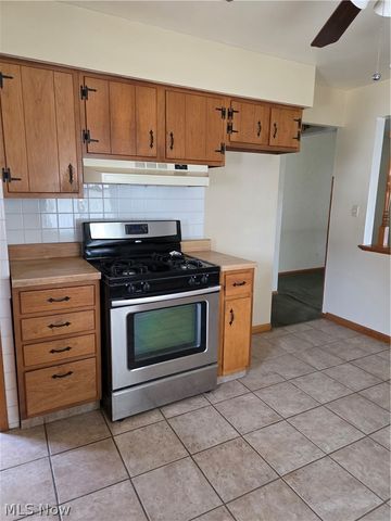 15513 Walvern Boulevard, Maple Heights, OH 44137