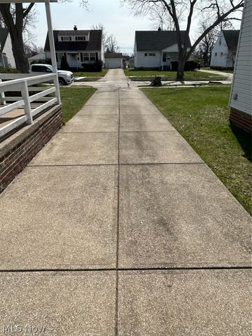 15513 Walvern Boulevard, Maple Heights, OH 44137