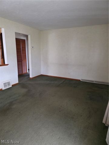 15513 Walvern Boulevard, Maple Heights, OH 44137