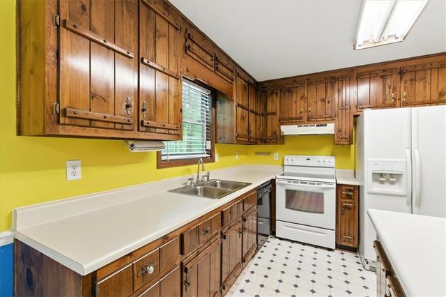 3849 Bentley Drive, Douglasville, GA 30135