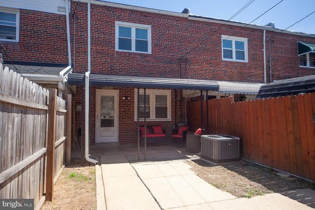 2215 SEARLES RD, Dundalk, MD 21222