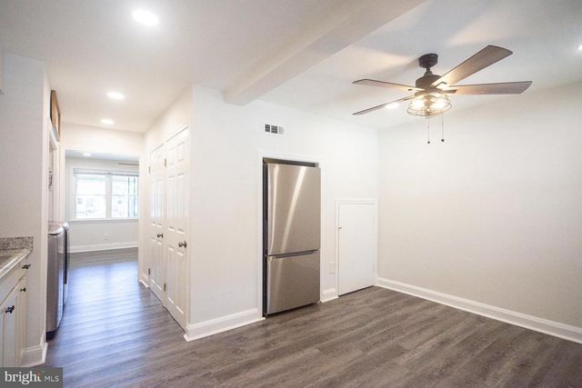 2215 SEARLES RD, Dundalk, MD 21222