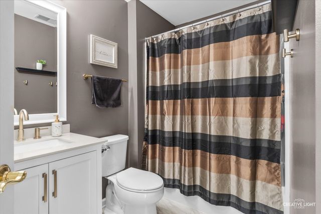 182 Brompton Lane A, Sugar Grove, IL 60554