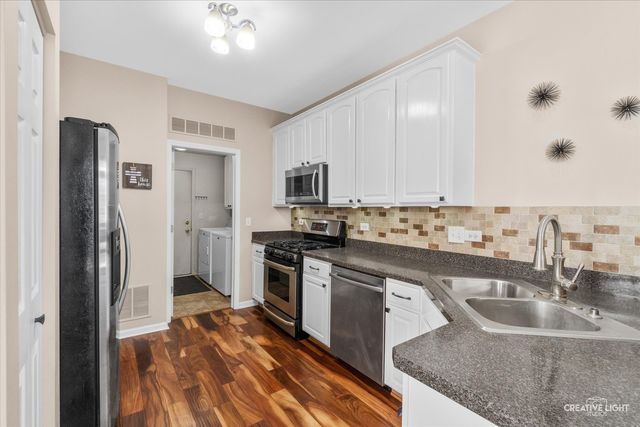 182 Brompton Lane A, Sugar Grove, IL 60554