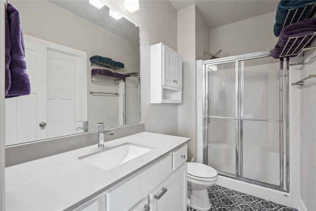 17120 Mistflower Lane, Urbandale, IA 50323