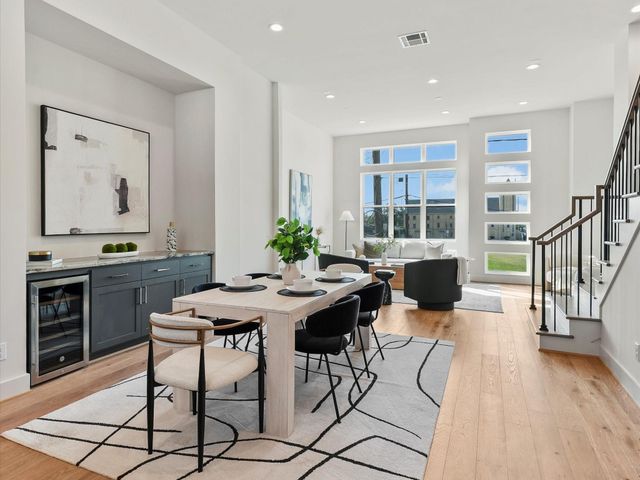 2105 Emancipation Avenue, Houston, TX 77003