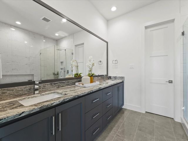 2105 Emancipation Avenue, Houston, TX 77003