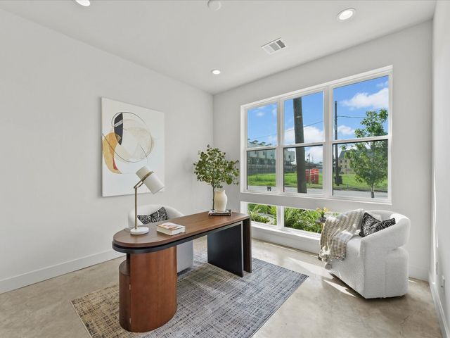 2105 Emancipation Avenue, Houston, TX 77003