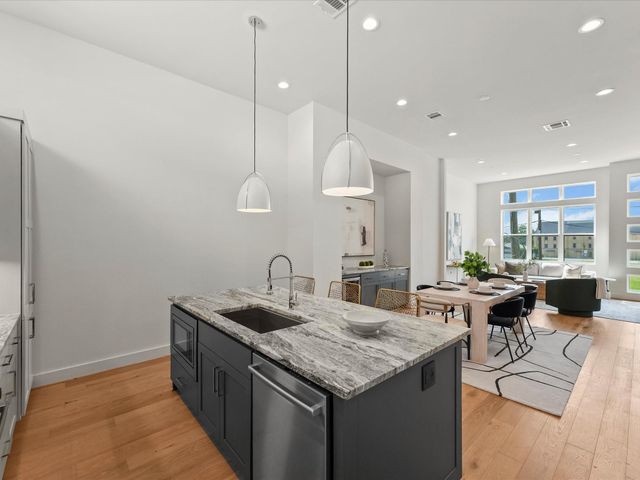 2105 Emancipation Avenue, Houston, TX 77003