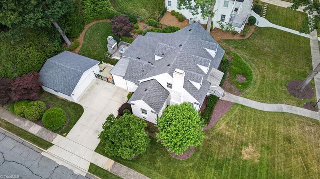 1401 Briarcliff Road, Greensboro, NC 27408