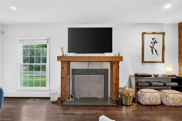 1401 Briarcliff Road, Greensboro, NC 27408