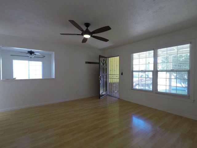 2510 Atlas Ave, Sacramento, CA 95820