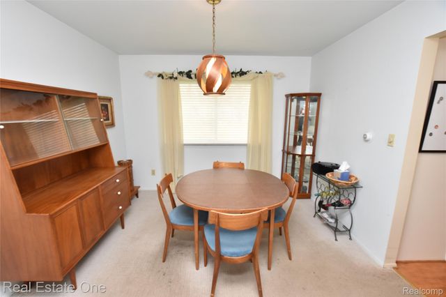 3275 Golfhill Drive, Waterford Charter Township, MI 48329