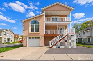 34 Evergreen Place, Keansburg, NJ 07734