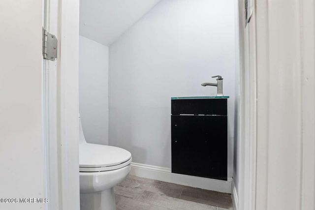 8 Summit Road, Neptune Township, NJ 07753