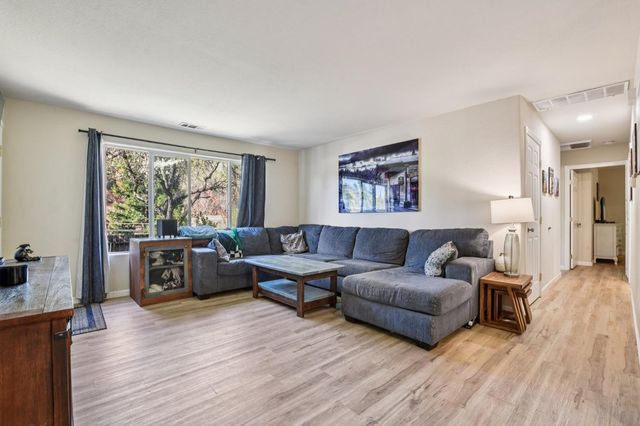 837 Hillcrest St, Placerville, CA 95667