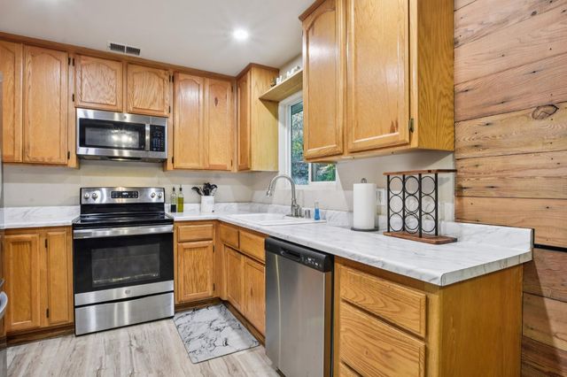 837 Hillcrest St, Placerville, CA 95667