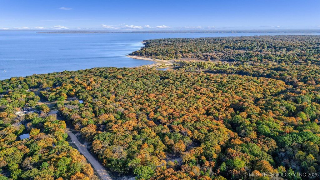 Oaks Cove Lane, Kingston, OK 73439