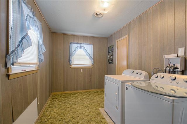 421 E Main Street, Odessa, MO 64076