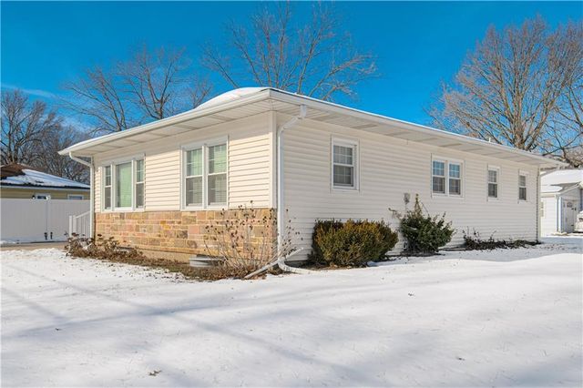 421 E Main Street, Odessa, MO 64076