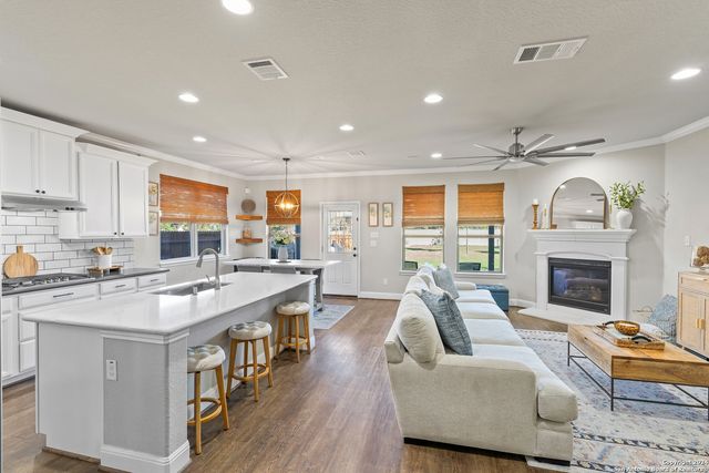 6719 HOPE FARM, San Antonio, TX 78249