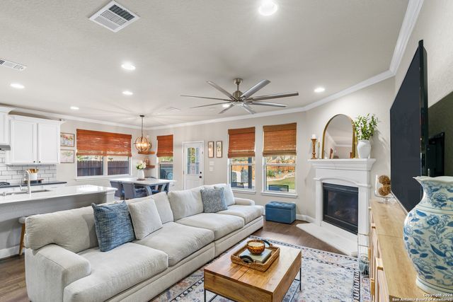 6719 HOPE FARM, San Antonio, TX 78249