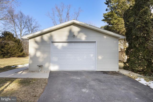 37 LONGSTREET DR, East Berlin, PA 17316