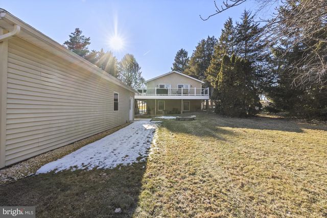 37 LONGSTREET DR, East Berlin, PA 17316