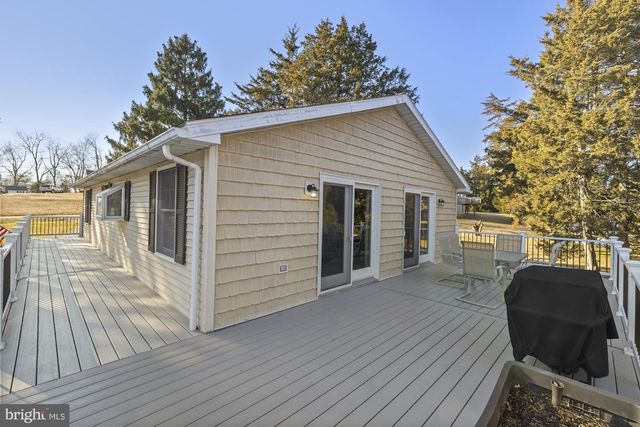 37 LONGSTREET DR, East Berlin, PA 17316