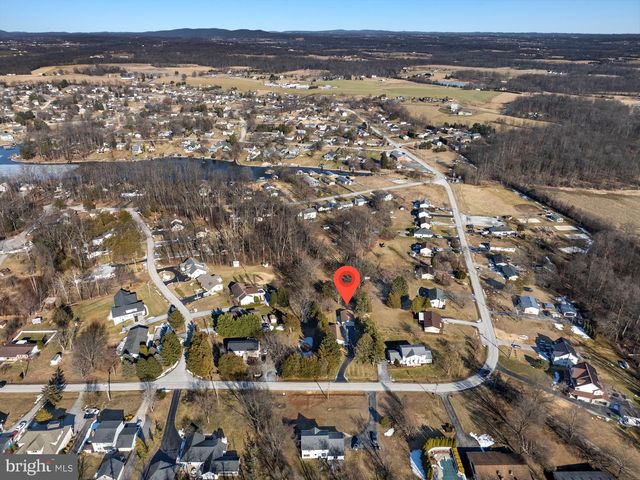 37 LONGSTREET DR, East Berlin, PA 17316
