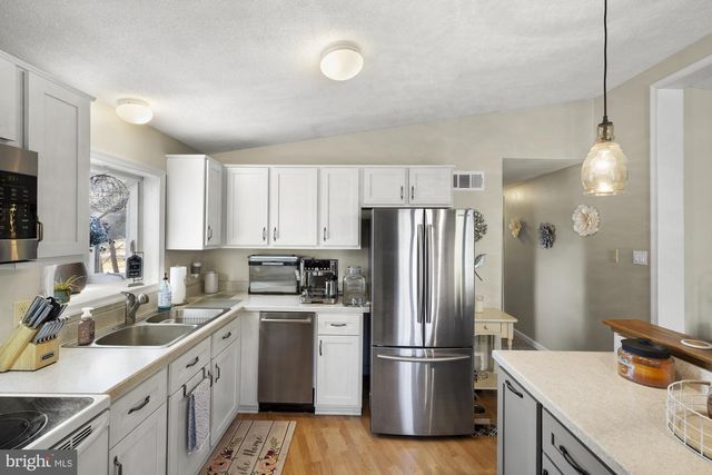 37 LONGSTREET DR, East Berlin, PA 17316