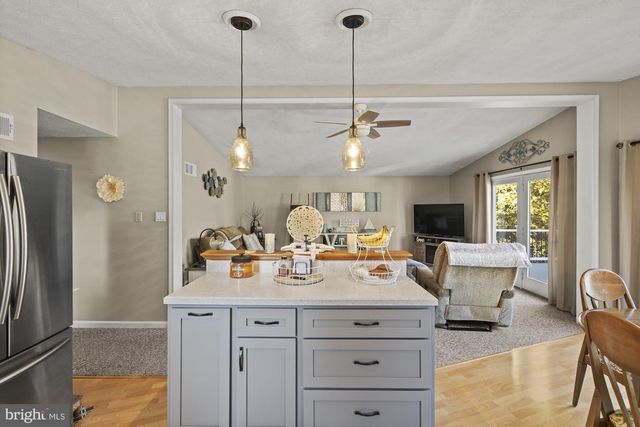 37 LONGSTREET DR, East Berlin, PA 17316