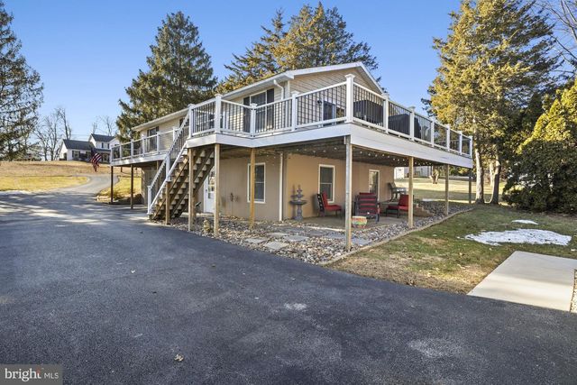 37 LONGSTREET DR, East Berlin, PA 17316