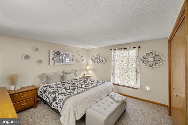 37 LONGSTREET DR, East Berlin, PA 17316