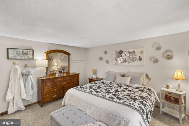 37 LONGSTREET DR, East Berlin, PA 17316