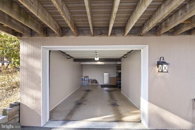 37 LONGSTREET DR, East Berlin, PA 17316