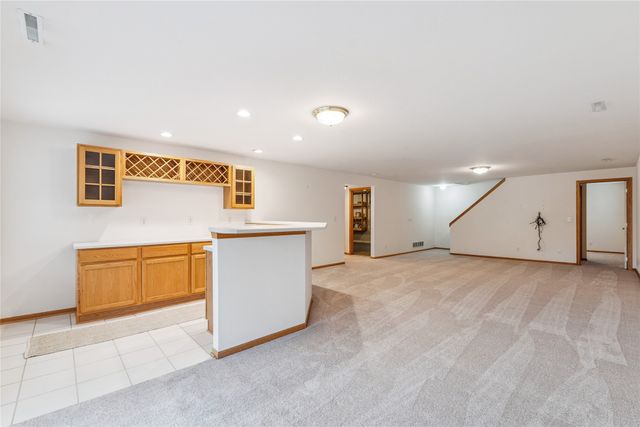 7955 Wistful Vista Drive 37, West Des Moines, IA 50266