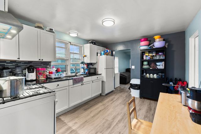 815 Prescott Street, Waukegan, IL 60085