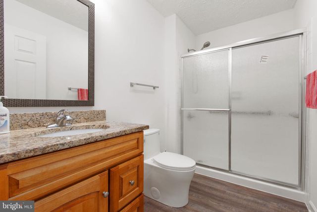 8401 SEAYS RD, Spotsylvania, VA 22551