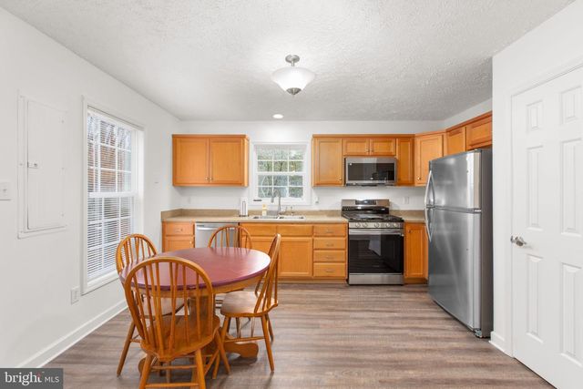 8401 SEAYS RD, Spotsylvania, VA 22551